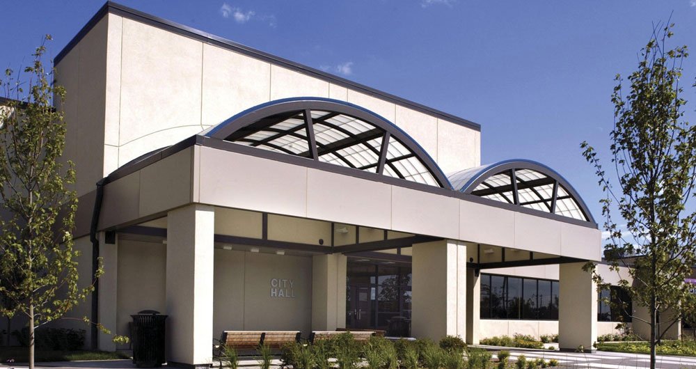 We service and repair garage doors in Cambridge, Minnesota.